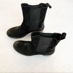 NEW! EMANUELE CRASTO Size 9 Lug Sole Chelsea Boots Distressed Suede Solid Black